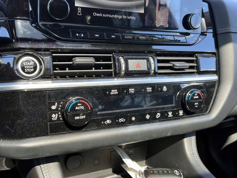 Used 2023 Nissan Pathfinder Platinum w/ Lighting Package (N93) AWD/4WD image 28