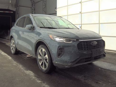 Certified 2025 Ford Escape Platinum image 11