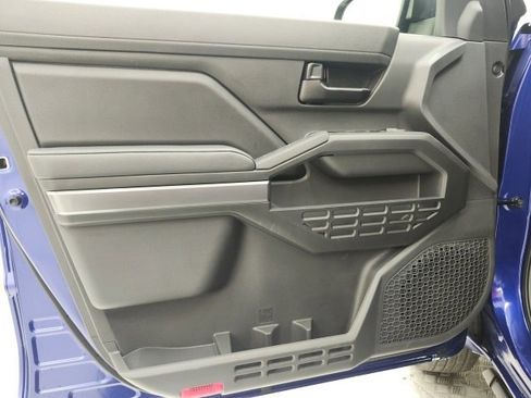 Certified 2025 Toyota Tacoma SR5 image 11