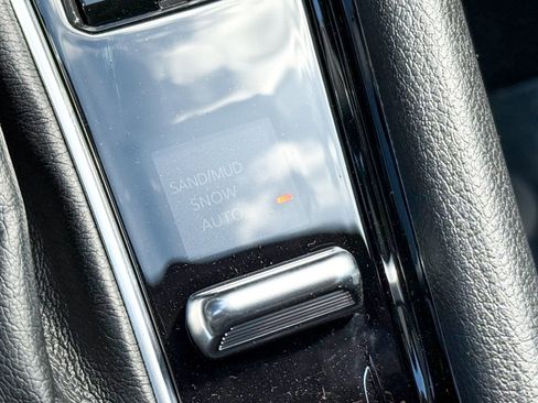 New 2025 Jeep Compass Limited w/ Sun and Sound Group image 23