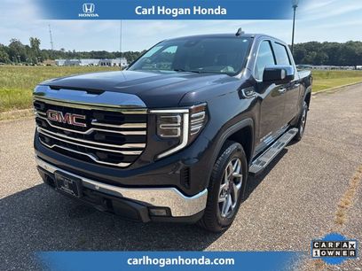 Used 2022 GMC Sierra 1500 SLT w/ SLT Premium Plus Package