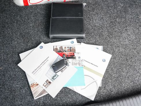 Used 2018 Volkswagen Golf R 4-Door image 74