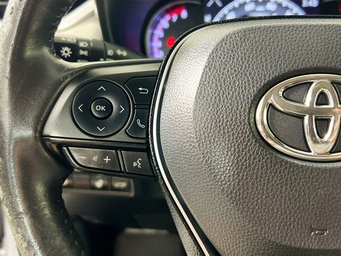 Used 2021 Toyota RAV4 Limited image 18