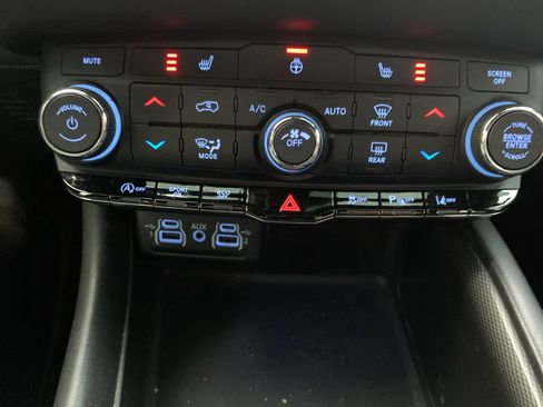 Used 2021 Dodge Durango GT image 16