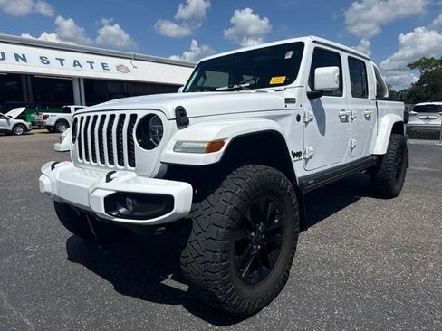 Used 2022 Jeep Gladiator Overland AWD/4WD image 2