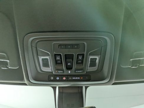 Used 2022 GMC Sierra 1500 Denali w/ Denali Reserve Package AWD/4WD image 29