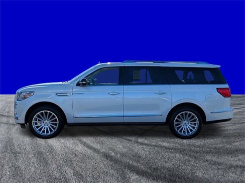 Used 2019 Lincoln Navigator L Reserve image 7