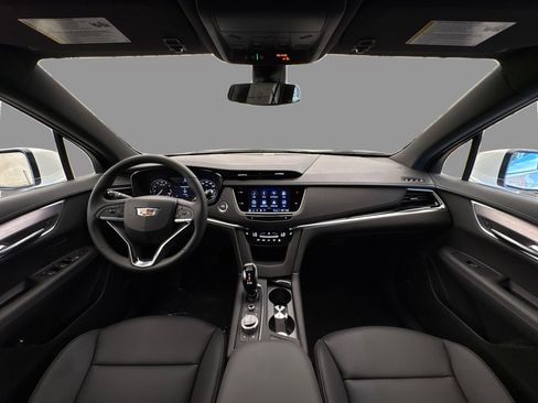 New 2025 Cadillac XT6 Luxury image 21