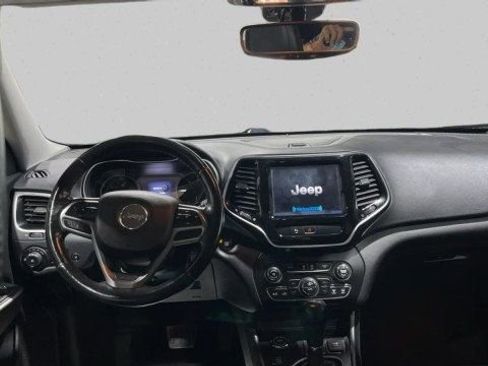 Used 2019 Jeep Cherokee Limited image 14