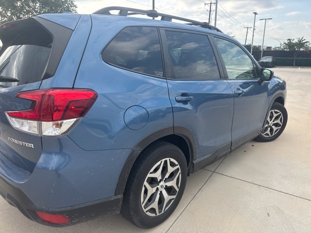 Used 2022 Subaru Forester Premium AWD/4WD image 4