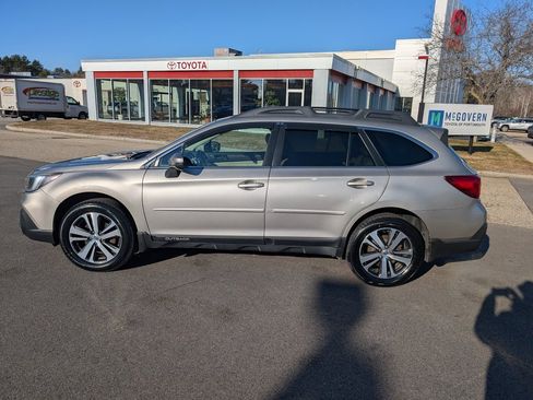 Used 2019 Subaru Outback 2.5i Limited image 2