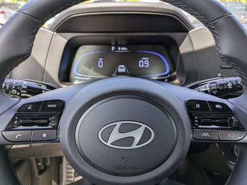 Used 2025 Hyundai Elantra Sport image 21