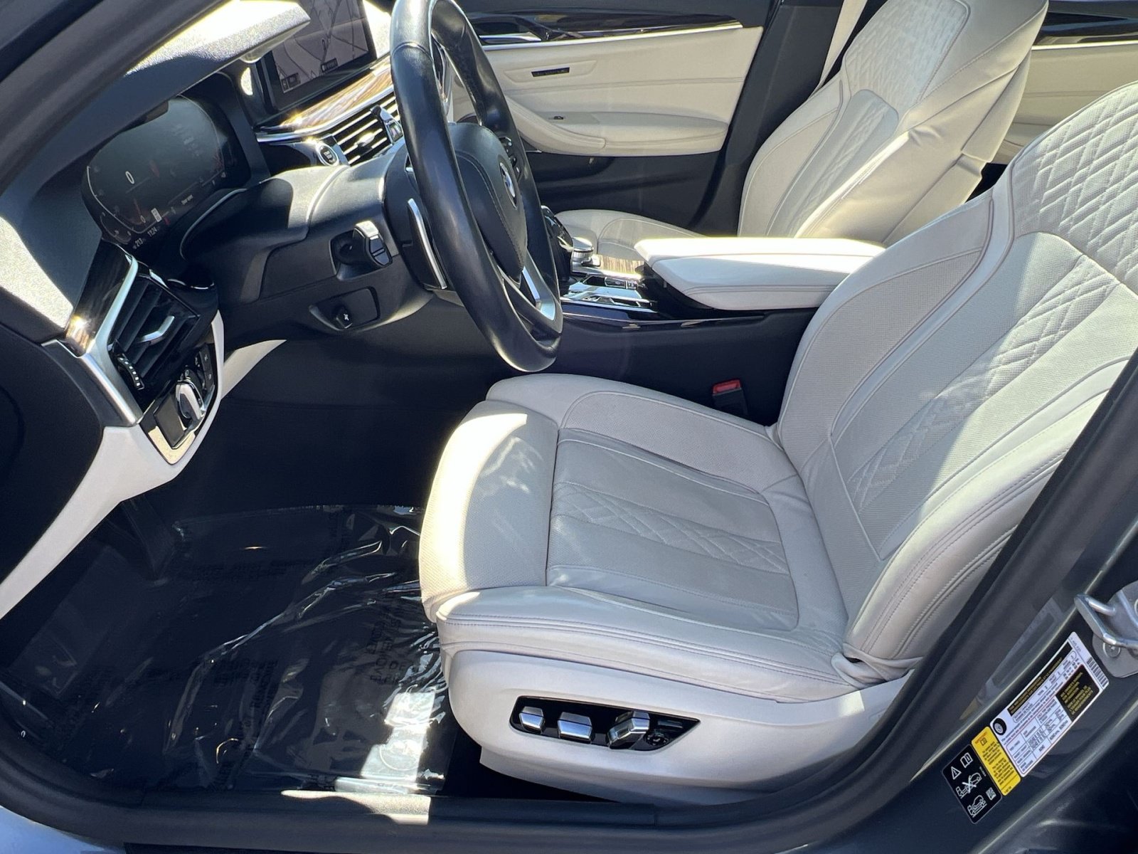 Used 2021 BMW 540i xDrive w/ Premium Package AWD/4WD image 10