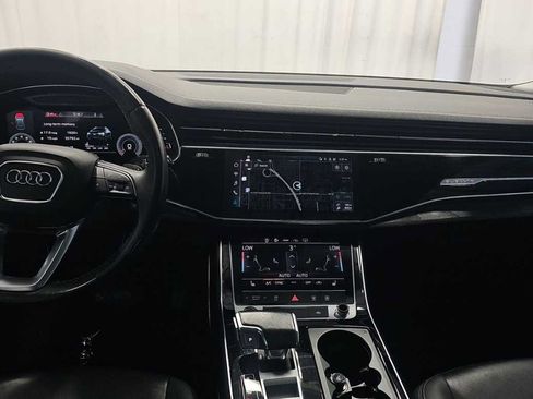 Used 2023 Audi Q8 Premium w/ Convenience Package AWD/4WD image 7