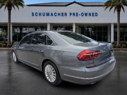 Used 2017 Volkswagen Passat 1.8T SE FWD image 5