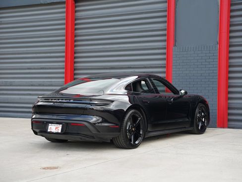 Used 2021 Porsche Taycan 4S AWD/4WD image 11