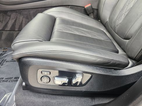 Used 2025 BMW ALPINA XB7 image 23