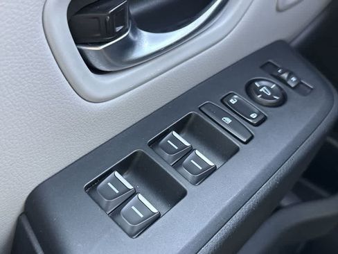 Used 2024 Honda Pilot EX-L image 17
