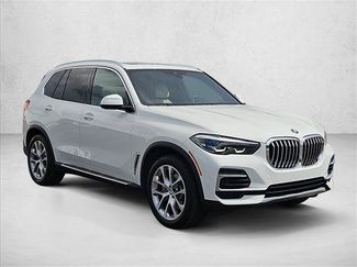 Used 2022 BMW X5 xDrive40i w/ Luxury Seating Package AWD/4WD video 3
