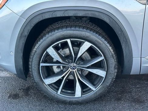New 2026 Volkswagen Atlas Cross Sport SEL Premium R-Line image 11