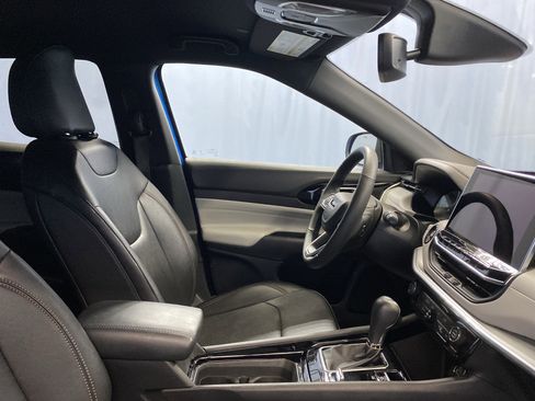 Certified 2024 Jeep Compass Limited image 40