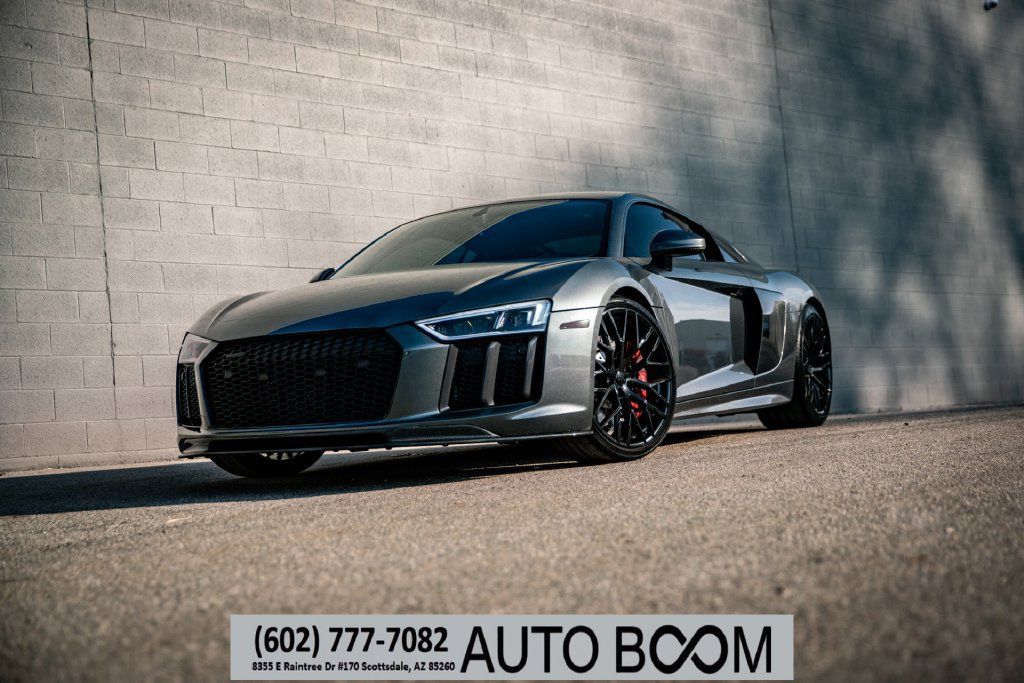 Used 2017 Audi R8 V10 w/ Carbon Exterior Package AWD/4WD image 1