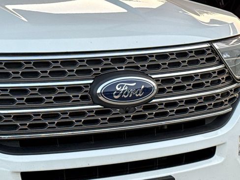 Used 2024 Ford Explorer King Ranch w/ Technology Package AWD/4WD image 5