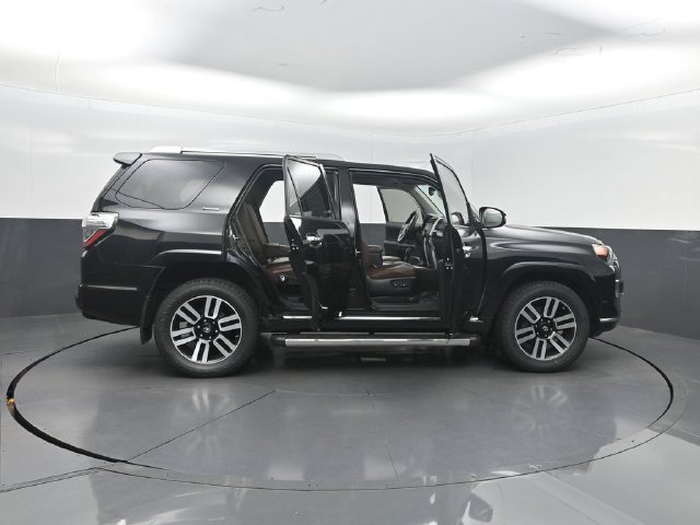 Used 2020 Toyota 4Runner Limited AWD/4WD image 39