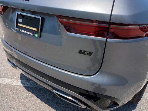 New 2026 Jaguar F-PACE R-Dynamic S image 10