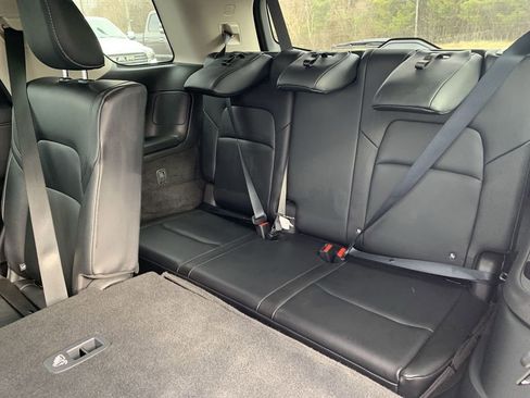 Used 2022 Nissan Pathfinder SL image 25