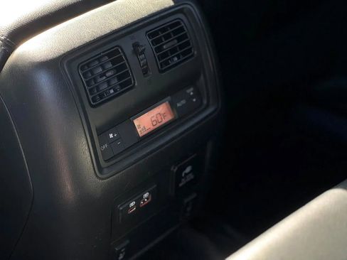 Used 2020 Nissan Pathfinder SL image 27