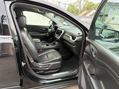 Used 2020 GMC Acadia SLT FWD image 25