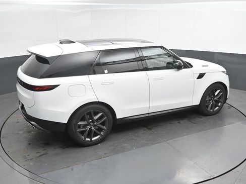 Used 2024 Land Rover Range Rover Sport SE AWD/4WD image 31