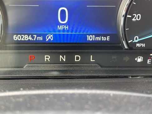 Used 2021 Ford Explorer XLT w/ Equipment Group 202A image 16