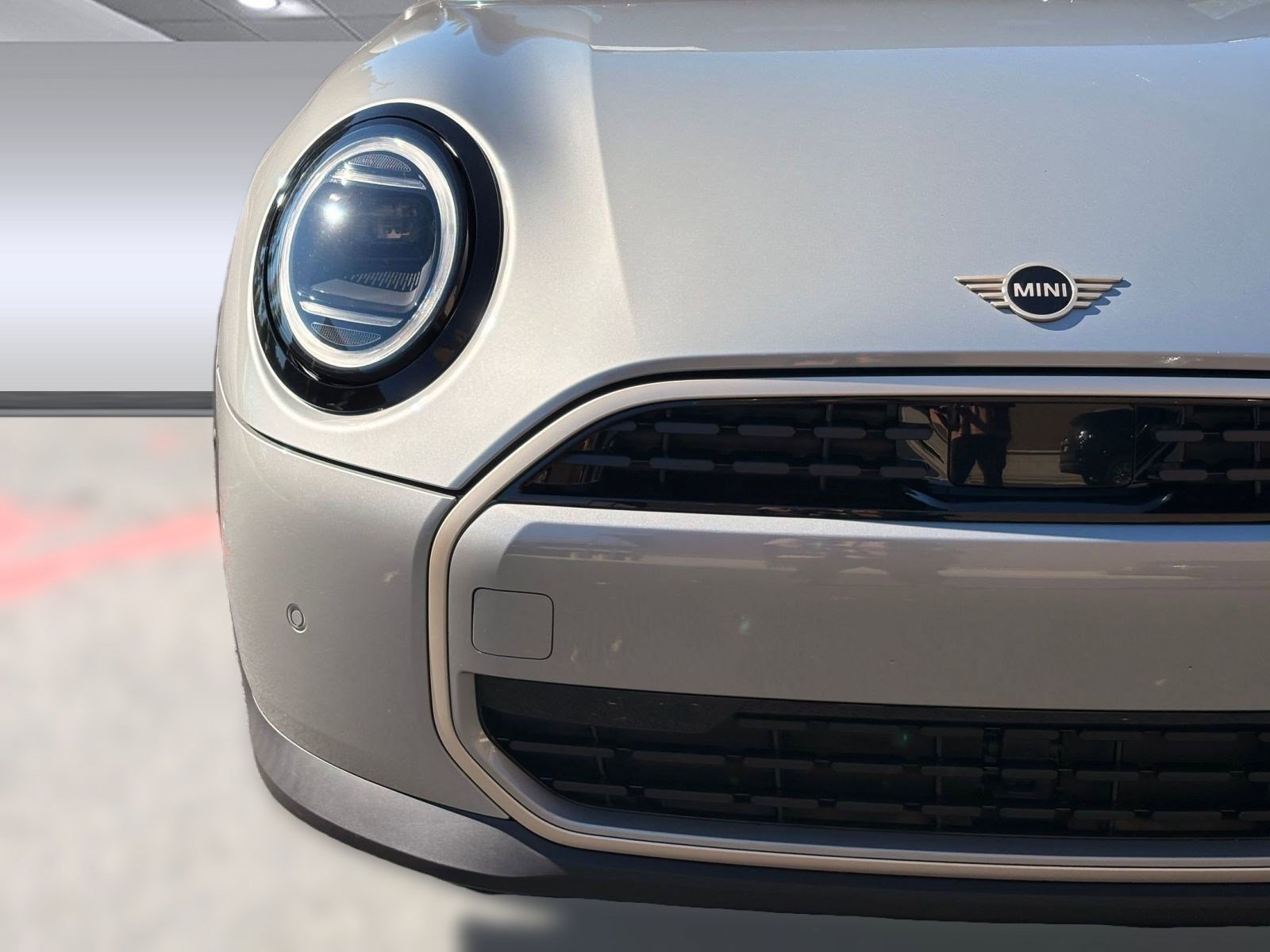 Used 2026 MINI Cooper 4-Door Hardtop FWD image 11
