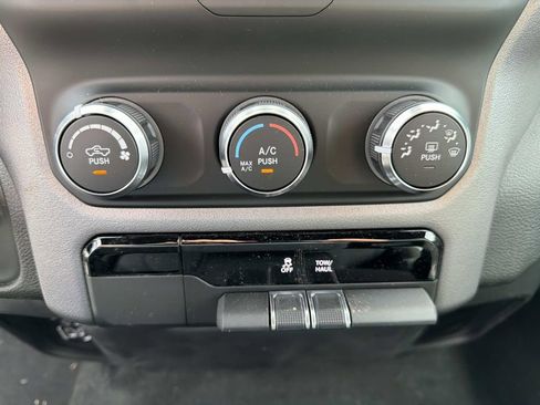 Used 2023 RAM 1500 Big Horn image 34