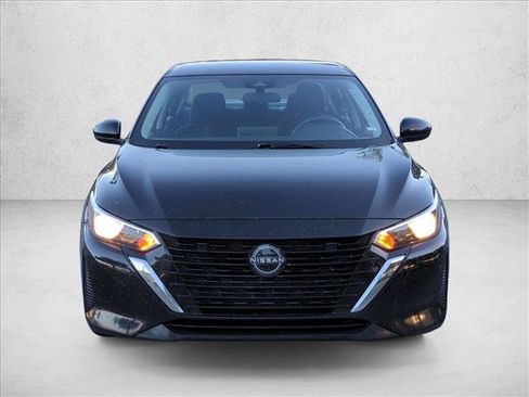 Used 2024 Nissan Sentra SV FWD image 2