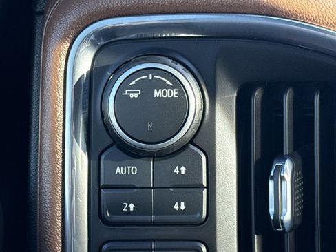 Used 2023 Chevrolet Silverado 3500 High Country w/ Technology Package image 24