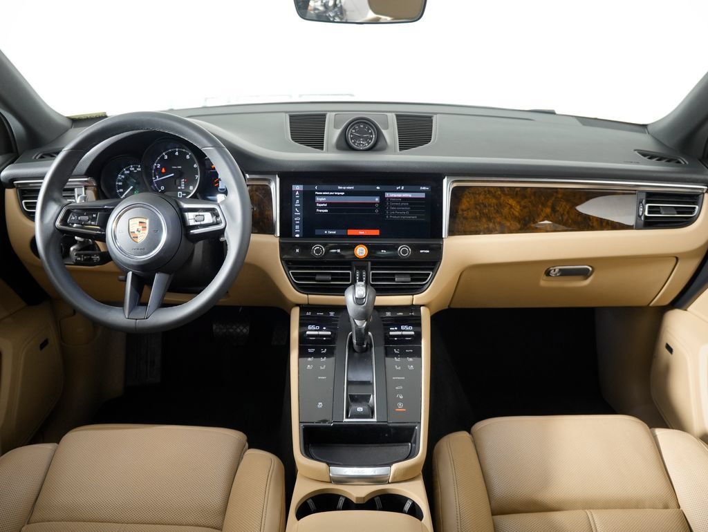 Certified 2025 Porsche Macan w/ Premium Package Plus AWD/4WD image 23