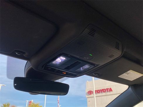 Used 2022 Volkswagen ID.4 Pro S image 31