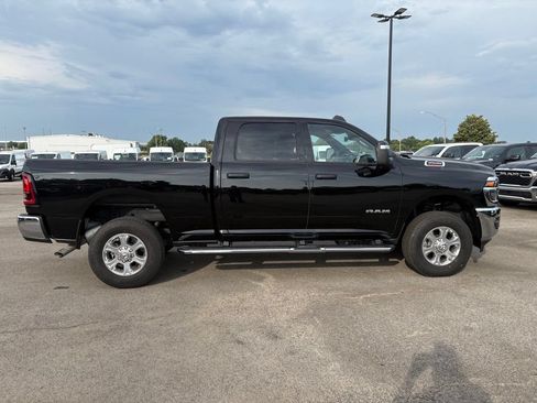 Used 2025 RAM 2500 Big Horn AWD/4WD image 9