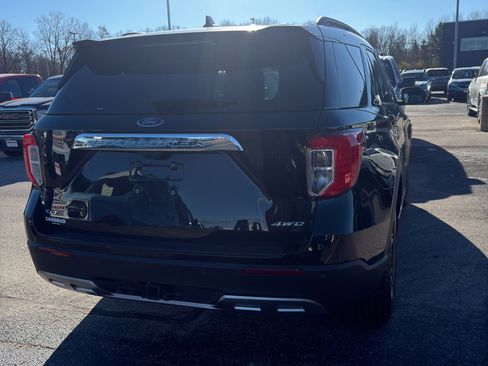 Used 2024 Ford Explorer XLT w/ Equipment Group 202A image 5