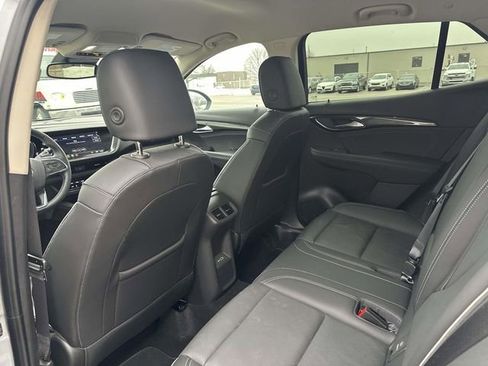 Used 2023 Buick Envision Essence image 29