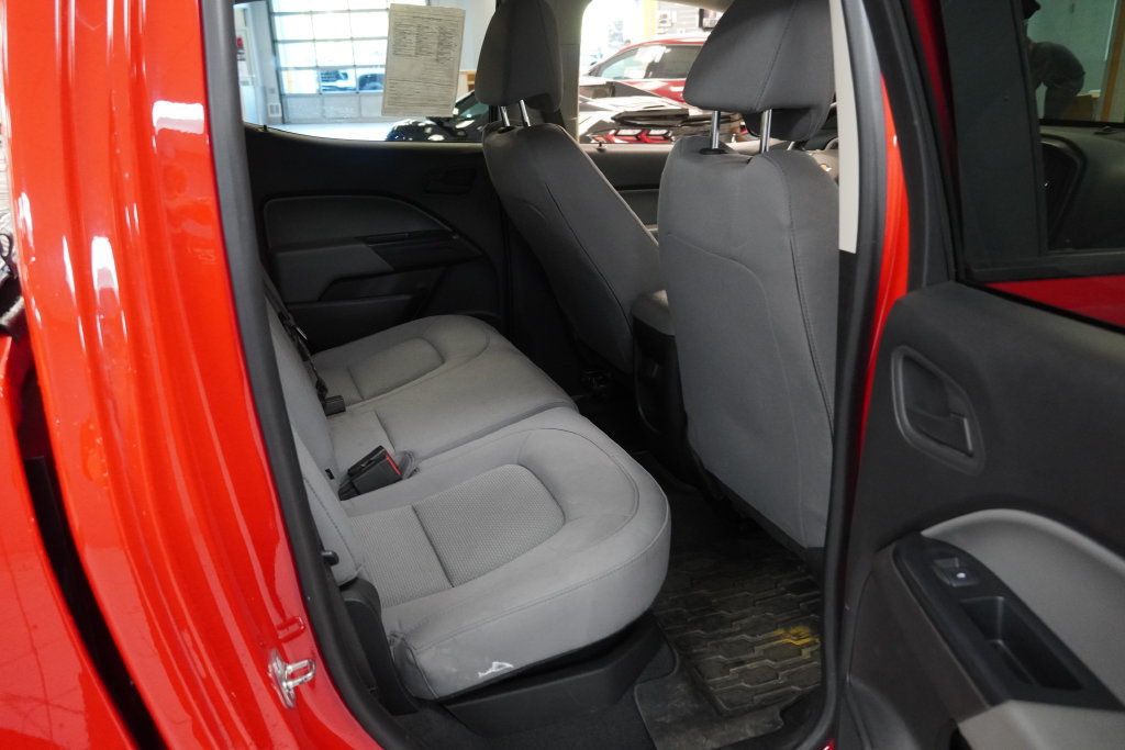 Used 2019 Chevrolet Colorado W/T w/ Custom Special Edition AWD/4WD image 19