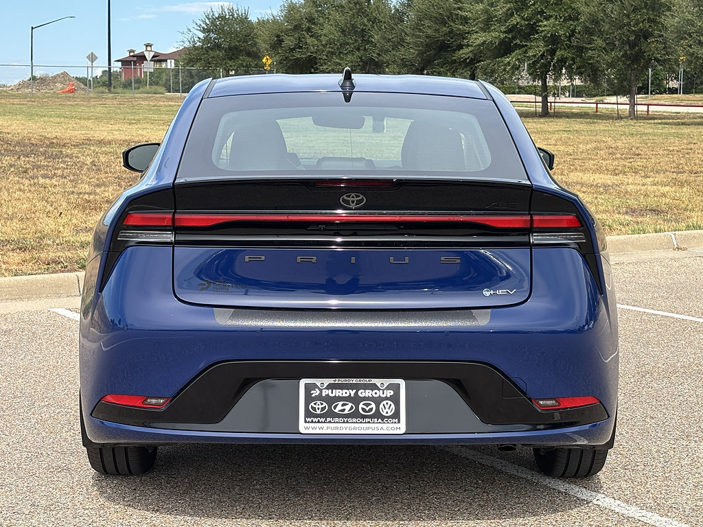 New 2027 Toyota Prius XLE FWD image 6