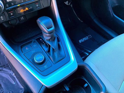 Used 2024 Toyota RAV4 Limited image 16