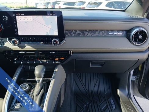 Used 2026 Chevrolet Colorado ZR2 w/ Technology Package image 17