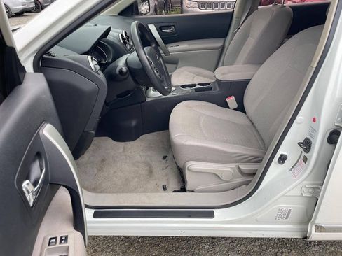 Used 2014 Nissan Rogue S w/ Convenience Package AWD/4WD image 10