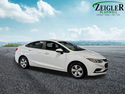 Used 2018 Chevrolet Cruze LS w/ LS Fleet Convenience Package image 13