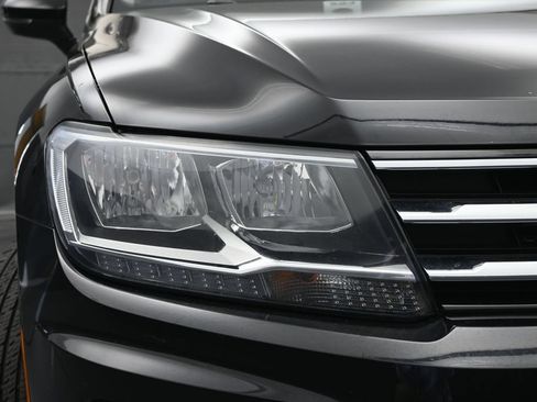 Used 2019 Volkswagen Tiguan SEL AWD/4WD image 4
